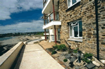 Self catering breaks at 2 Thurlestone Rock Apartments in Thurlestone, Devon