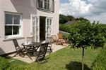 Self catering breaks at Apartment 3 Combehaven in Salcombe, Devon