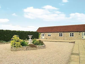 Self catering breaks at Combe Cottages - Nightingale in Templecombe, Somerset Self catering breaks at Combe Cottages - Nightingale in Templecombe, Somerset