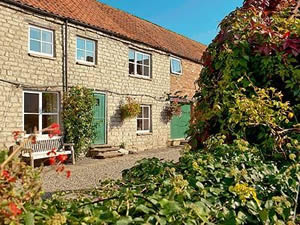 Self catering breaks at Beech Farm - Bracken Brow in Pickering, North Yorkshire Self catering breaks at Beech Farm - Bracken Brow in Pickering, North Yorkshire