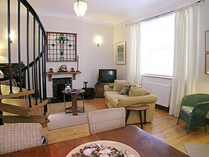 Self catering breaks at The Aul Bank in Banff, Banffshire Self catering breaks at The Aul Bank in Banff, Banffshire