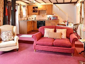 Self catering breaks at Daleside - Rose Cottage in Keswick, Cumbria Self catering breaks at Daleside - Rose Cottage in Keswick, Cumbria