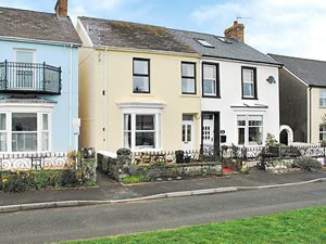 Self catering breaks at Avondale in Llansteffan, Dyfed Self catering breaks at Avondale in Llansteffan, Dyfed