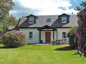 Self catering breaks at Acorn Cottage in Kippen, Stirlingshire Self catering breaks at Acorn Cottage in Kippen, Stirlingshire