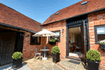 Self catering breaks at Castle Hill Stables in Tonbridge, Kent