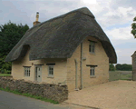 Self catering breaks at Asphodel Cottage in Tarlton, Gloucestershire