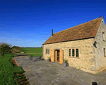 Self catering breaks at Calcot Peak Barn in Crickley Barrow, Gloucestershire