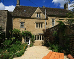 Cleeveley Cottage in Holwell, Oxfordshire, Central England