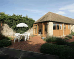 Self catering breaks at Laughtons Retreat in Stonesfield, Oxfordshire