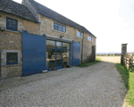 Self catering breaks at Parkleaze Farm in Ewen, Gloucestershire