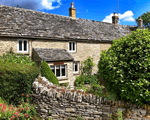 Self catering breaks at The Little House in Compton Abdale, Gloucestershire