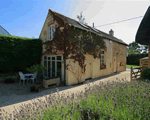 Self catering breaks at The Old Reading Room in Bledington, Oxfordshire