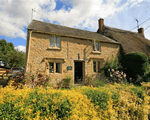 Self catering breaks at Rose Cottage in Bledington, Oxfordshire