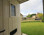 Self catering breaks at Shepherds Cottage in Bledington, Oxfordshire