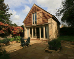 Self catering breaks at Wagon House in Little Somerford, Wiltshire