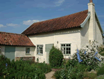 Self catering breaks at The Barn in Bradenham, Norfolk