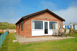 Self catering breaks at Breezy Two in Eccles Beach, Norfolk