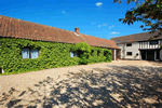 Self catering breaks at Breeze Barn in Bawdeswell, Norfolk