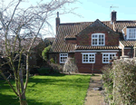 Self catering breaks at Evas Cottage in Dersingham, Norfolk