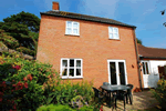 Self catering breaks at Heather Cottage in Happisburgh, Norfolk