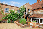 Self catering breaks at Granary Flat in Little Walsingham, Norfolk