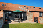 Self catering breaks at Nicholson Cottage in Happisburgh, Norfolk