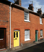 Self catering breaks at Wayfarer Cottage in Woodbridge, Suffolk