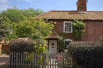 Self catering breaks at The Hollies in Southwold, Suffolk