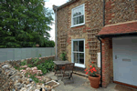 Self catering breaks at 8 Stone Cottages in Saxmundham, Suffolk